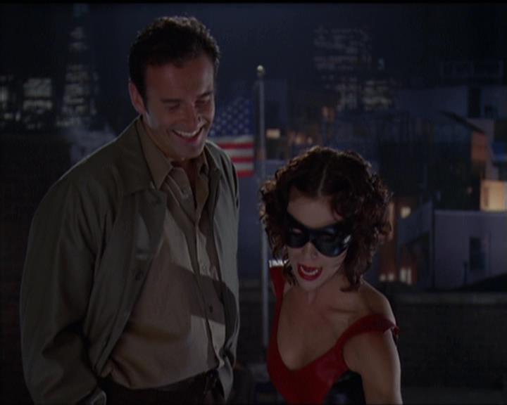 Charmed-Online-dot-net_5x05WitchesInTights1479.jpg