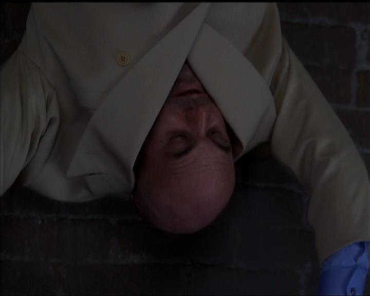 Charmed-Online-dot-net_5x05WitchesInTights1492.jpg