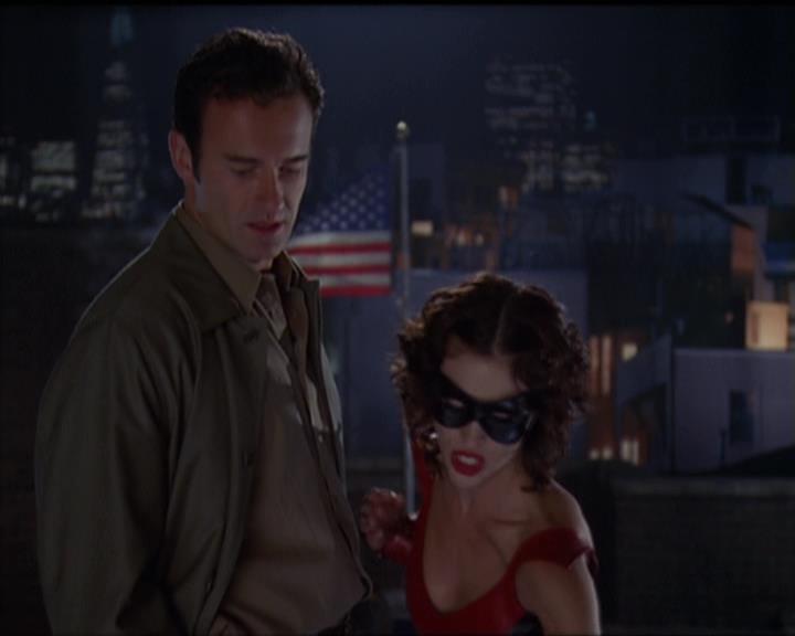 Charmed-Online-dot-net_5x05WitchesInTights1498.jpg
