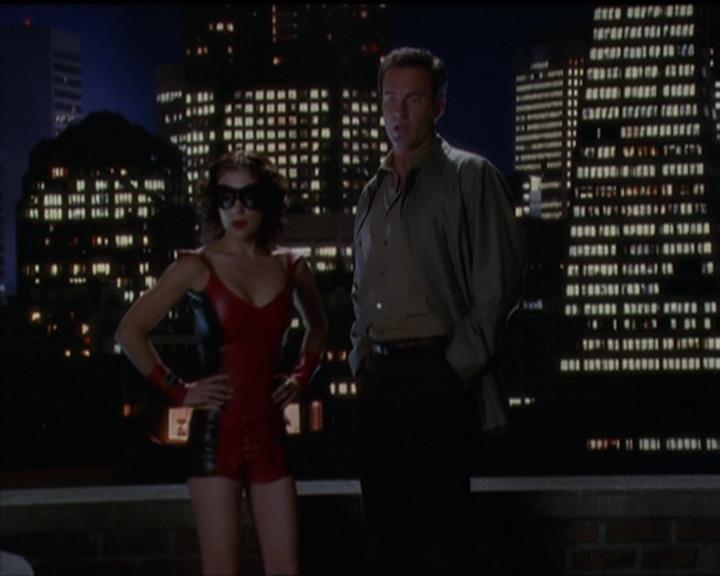 Charmed-Online-dot-net_5x05WitchesInTights1503.jpg