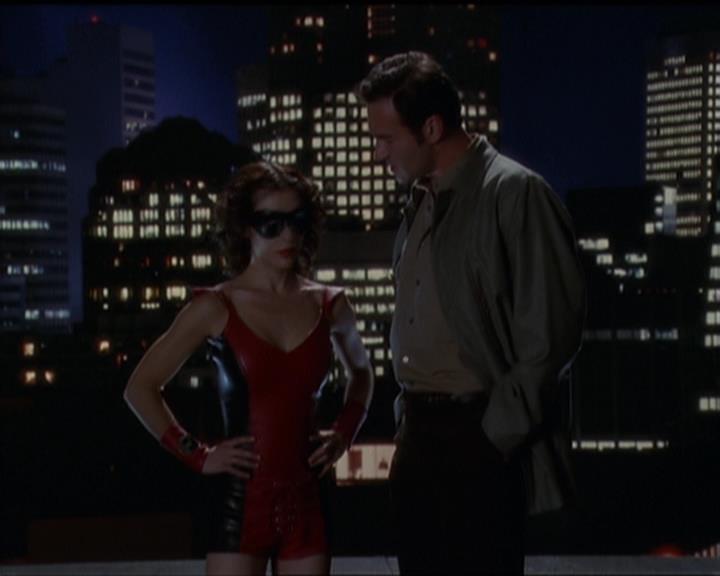 Charmed-Online-dot-net_5x05WitchesInTights1512.jpg