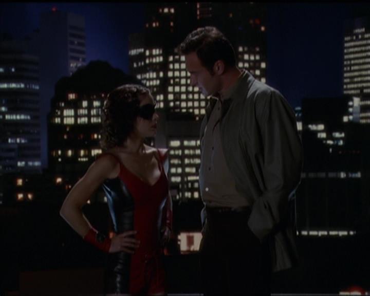 Charmed-Online-dot-net_5x05WitchesInTights1513.jpg