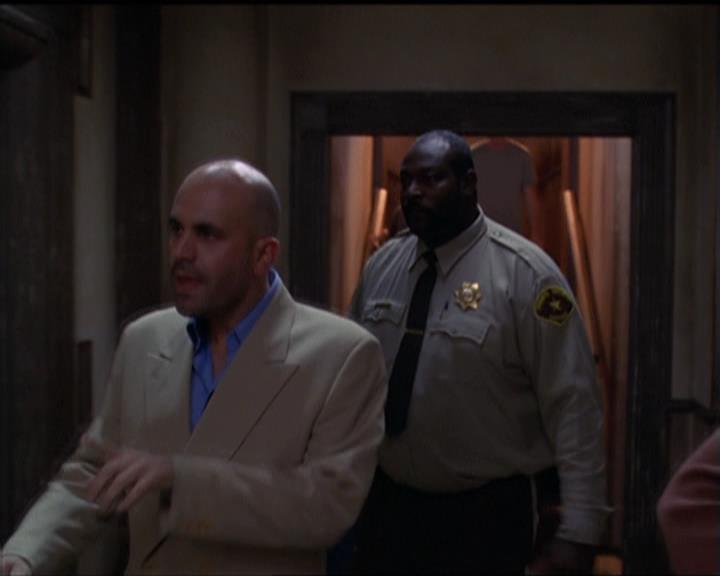Charmed-Online-dot-net_5x05WitchesInTights1531.jpg