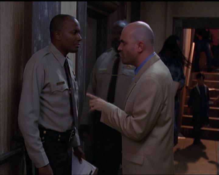 Charmed-Online-dot-net_5x05WitchesInTights1533.jpg