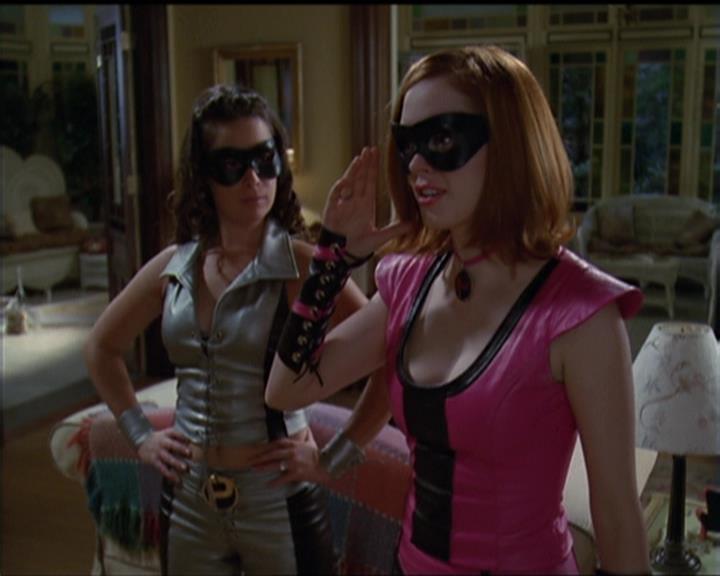 Charmed-Online-dot-net_5x05WitchesInTights1544.jpg