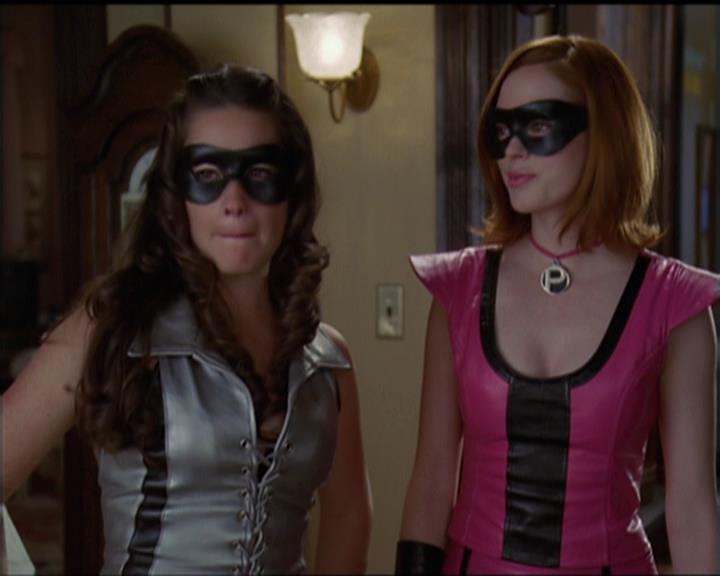 Charmed-Online-dot-net_5x05WitchesInTights1558.jpg