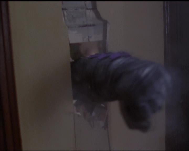 Charmed-Online-dot-net_5x05WitchesInTights1597.jpg