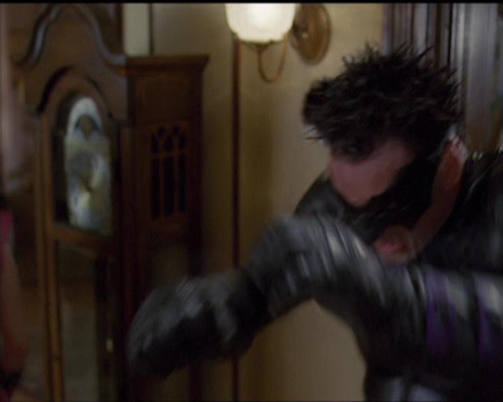Charmed-Online-dot-net_5x05WitchesInTights1601.jpg