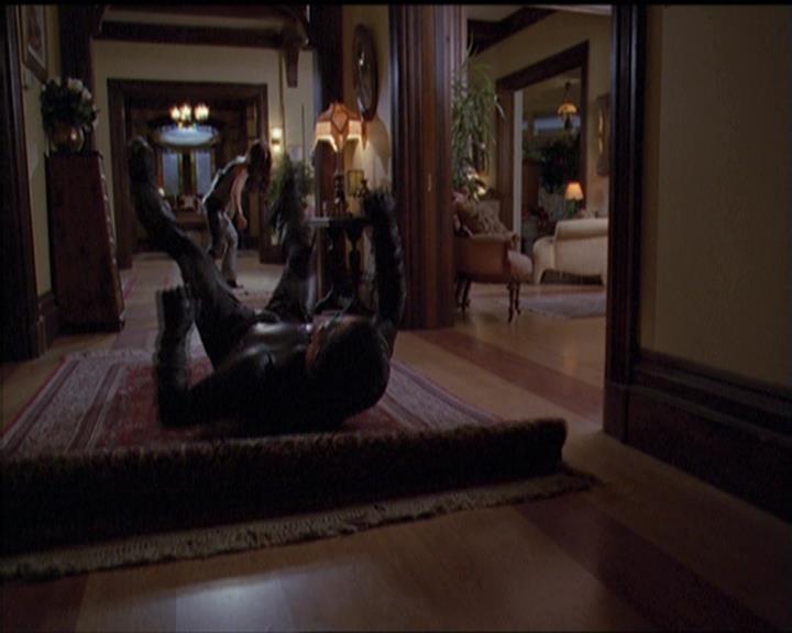 Charmed-Online-dot-net_5x05WitchesInTights1604.jpg
