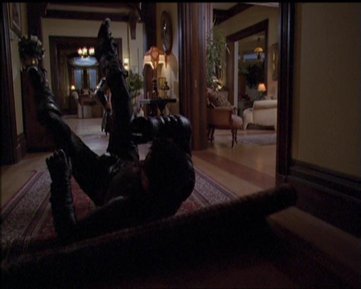 Charmed-Online-dot-net_5x05WitchesInTights1605.jpg