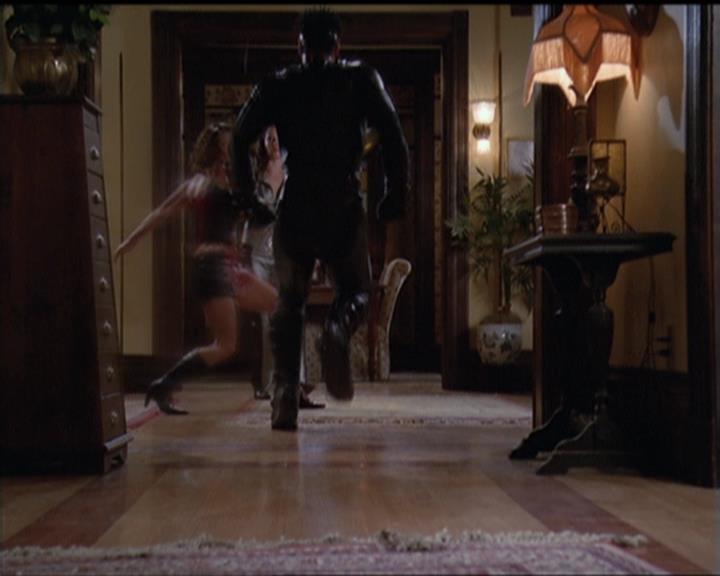 Charmed-Online-dot-net_5x05WitchesInTights1610.jpg