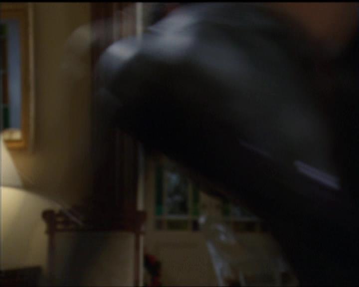 Charmed-Online-dot-net_5x05WitchesInTights1611.jpg