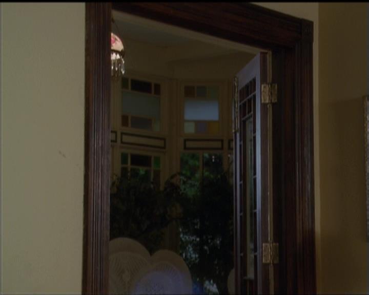 Charmed-Online-dot-net_5x05WitchesInTights1613.jpg