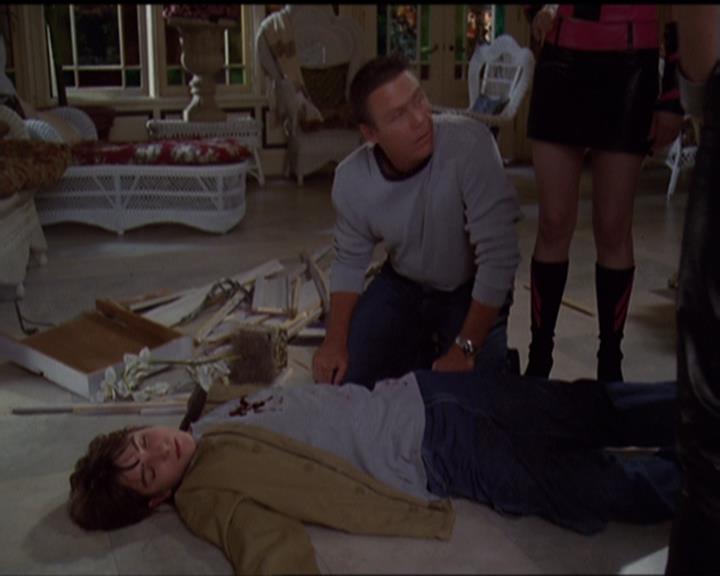 Charmed-Online-dot-net_5x05WitchesInTights1648.jpg
