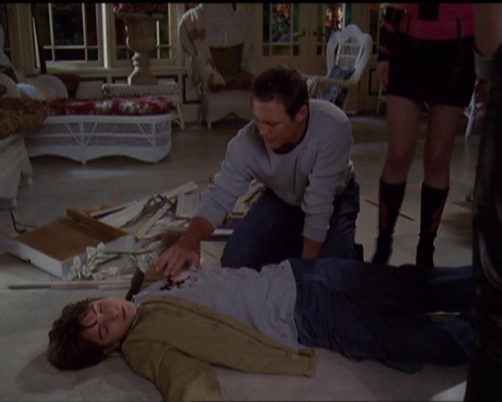 Charmed-Online-dot-net_5x05WitchesInTights1650.jpg