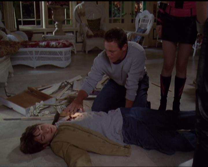 Charmed-Online-dot-net_5x05WitchesInTights1651.jpg
