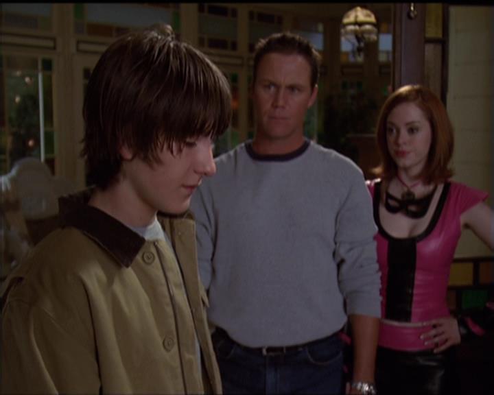 Charmed-Online-dot-net_5x05WitchesInTights1675.jpg
