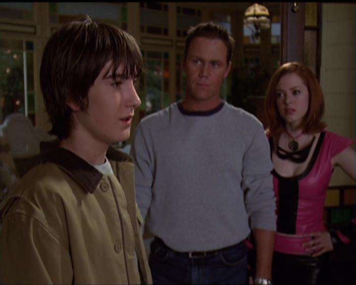 Charmed-Online-dot-net_5x05WitchesInTights1683.jpg
