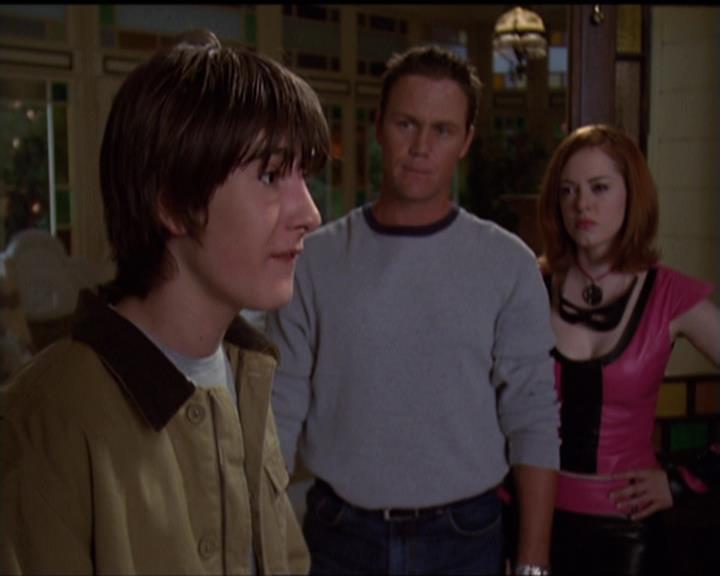 Charmed-Online-dot-net_5x05WitchesInTights1691.jpg