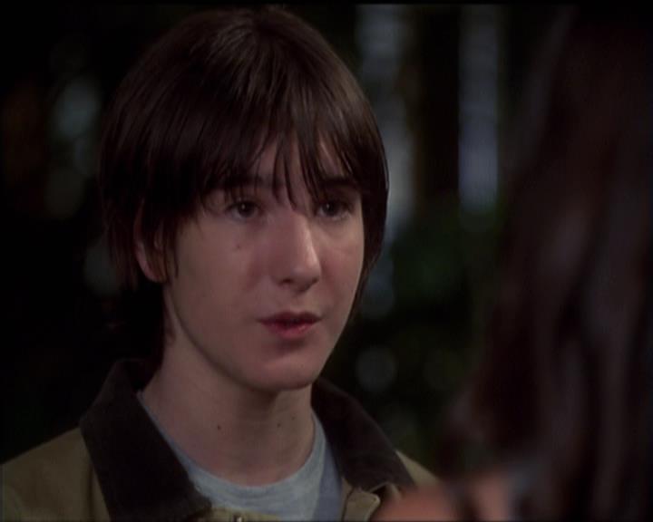 Charmed-Online-dot-net_5x05WitchesInTights1702.jpg