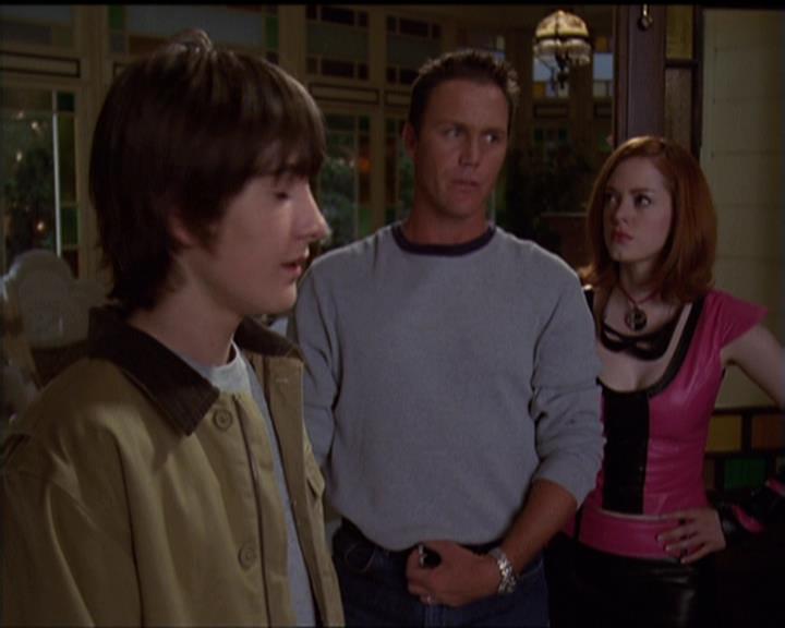 Charmed-Online-dot-net_5x05WitchesInTights1710.jpg
