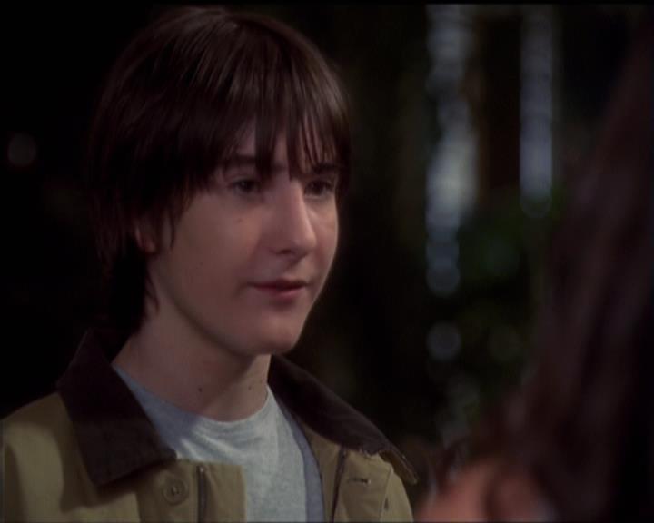 Charmed-Online-dot-net_5x05WitchesInTights1719.jpg