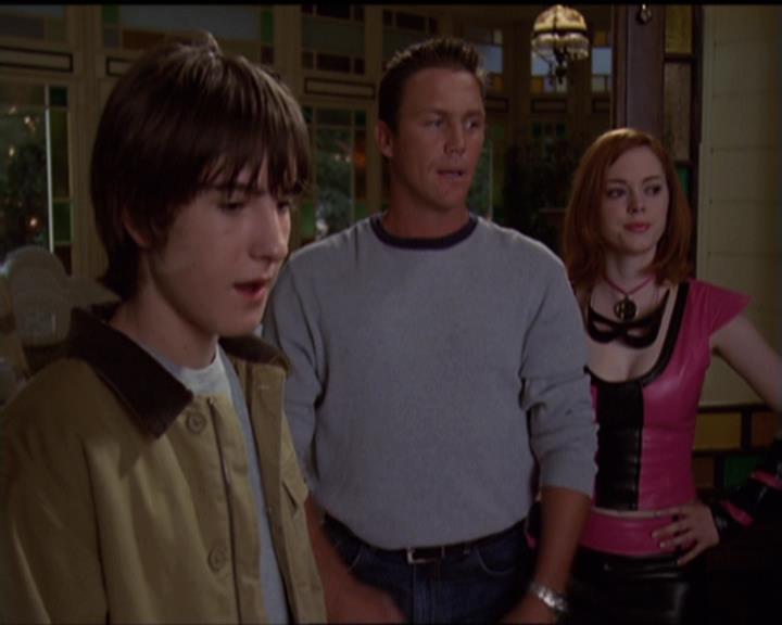 Charmed-Online-dot-net_5x05WitchesInTights1748.jpg
