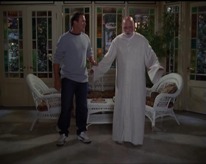 Charmed-Online-dot-net_5x05WitchesInTights1805.jpg