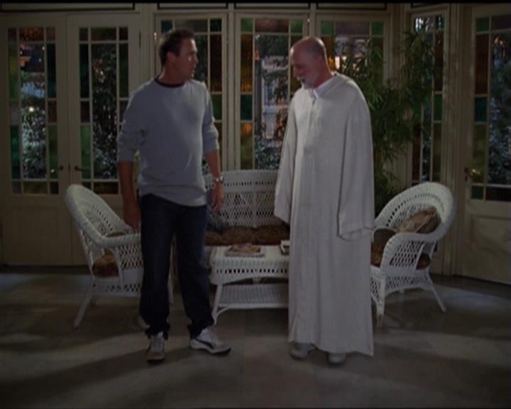 Charmed-Online-dot-net_5x05WitchesInTights1807.jpg