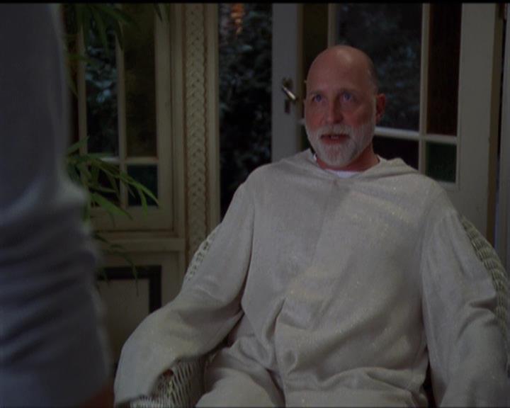 Charmed-Online-dot-net_5x05WitchesInTights1821.jpg