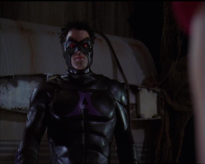 Charmed-Online-dot-net_5x05WitchesInTights1991.jpg
