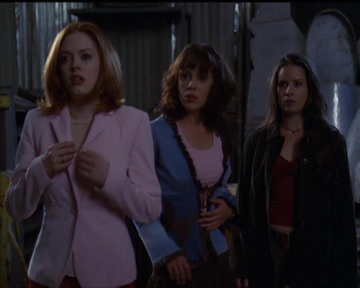Charmed-Online-dot-net_5x05WitchesInTights1998.jpg