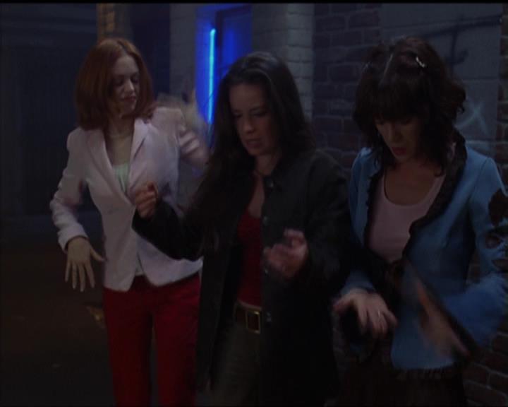 Charmed-Online-dot-net_5x05WitchesInTights2030.jpg Charmed-Online-dot-net_5x05WitchesInTights2030.jpg