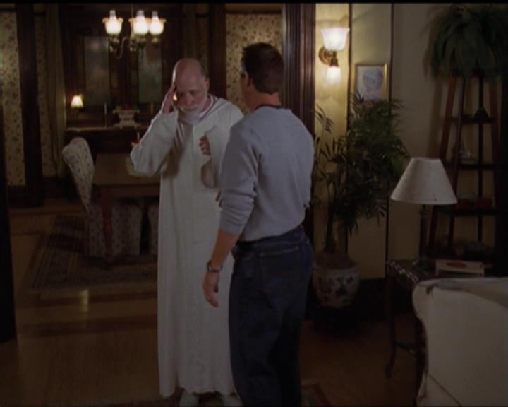 Charmed-Online-dot-net_5x05WitchesInTights2093.jpg