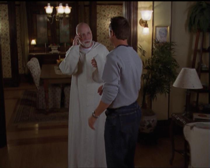 Charmed-Online-dot-net_5x05WitchesInTights2094.jpg