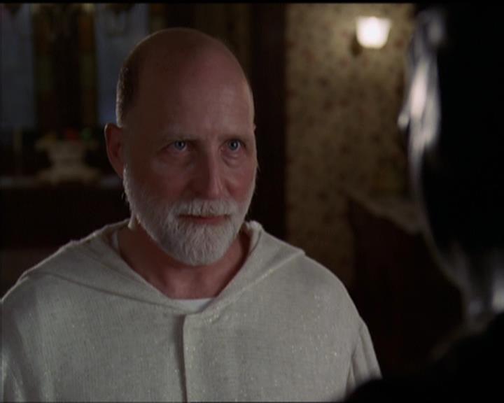 Charmed-Online-dot-net_5x05WitchesInTights2108.jpg