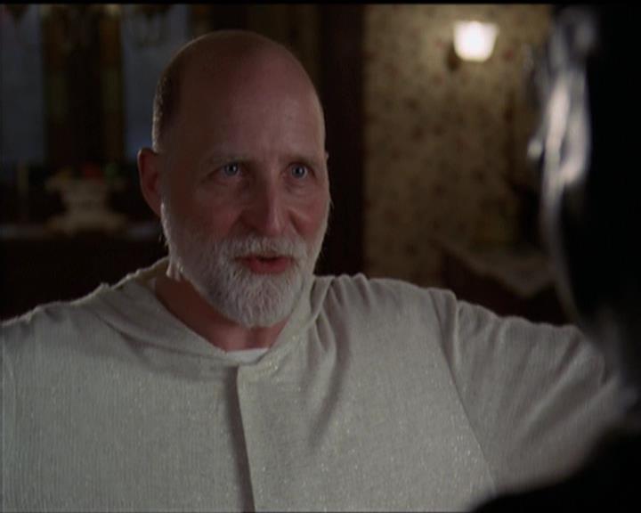 Charmed-Online-dot-net_5x05WitchesInTights2109.jpg
