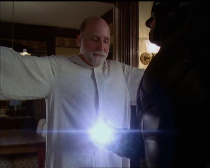 Charmed-Online-dot-net_5x05WitchesInTights2112.jpg