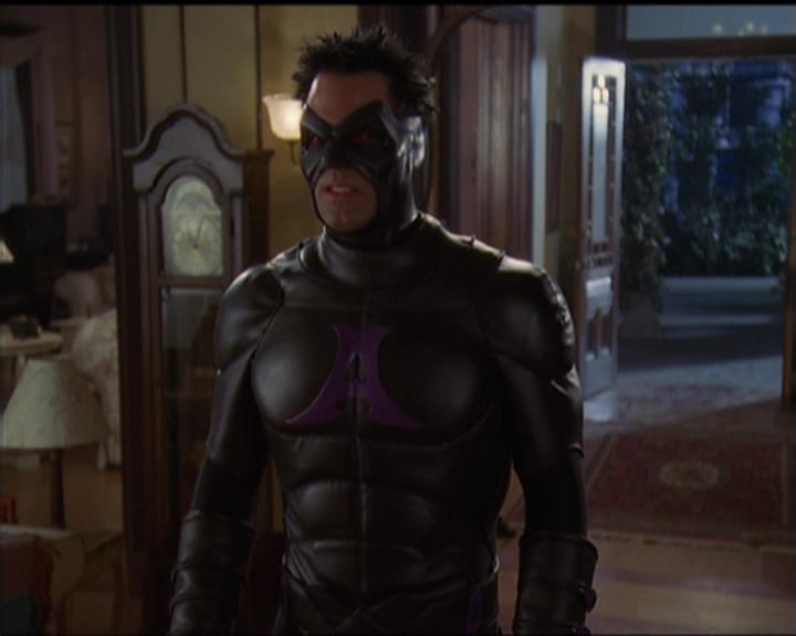 Charmed-Online-dot-net_5x05WitchesInTights2127.jpg