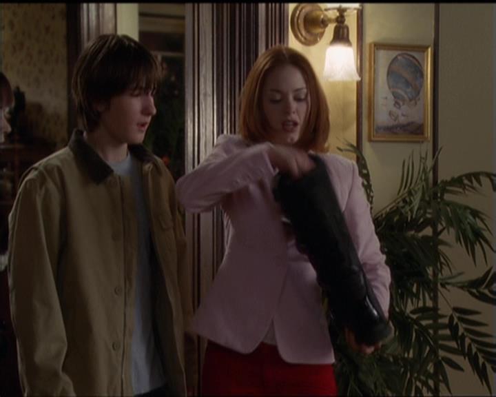 Charmed-Online-dot-net_5x05WitchesInTights2137.jpg