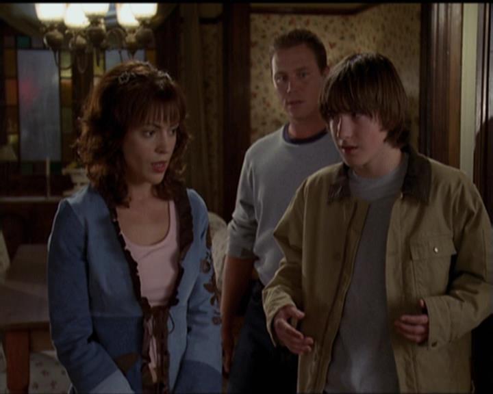 Charmed-Online-dot-net_5x05WitchesInTights2167.jpg