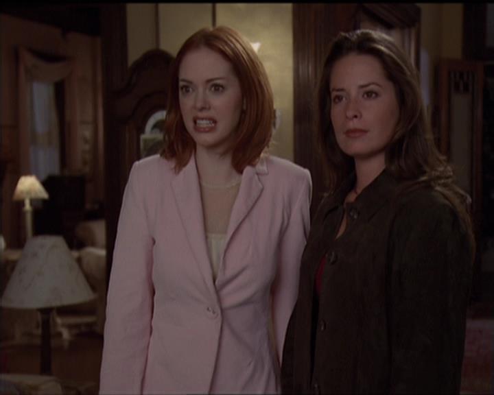 Charmed-Online-dot-net_5x05WitchesInTights2173.jpg
