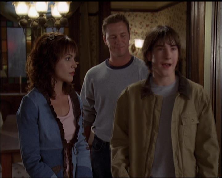 Charmed-Online-dot-net_5x05WitchesInTights2177.jpg