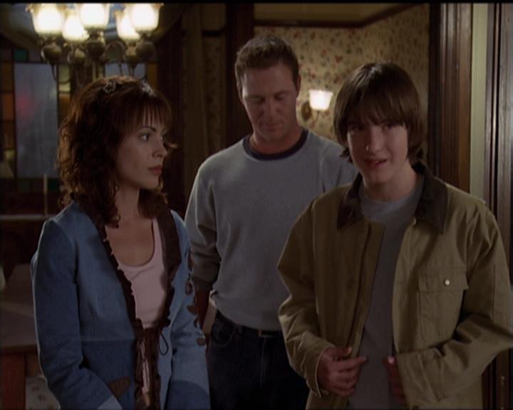 Charmed-Online-dot-net_5x05WitchesInTights2180.jpg