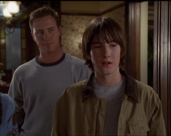 Charmed-Online-dot-net_5x05WitchesInTights2188.jpg