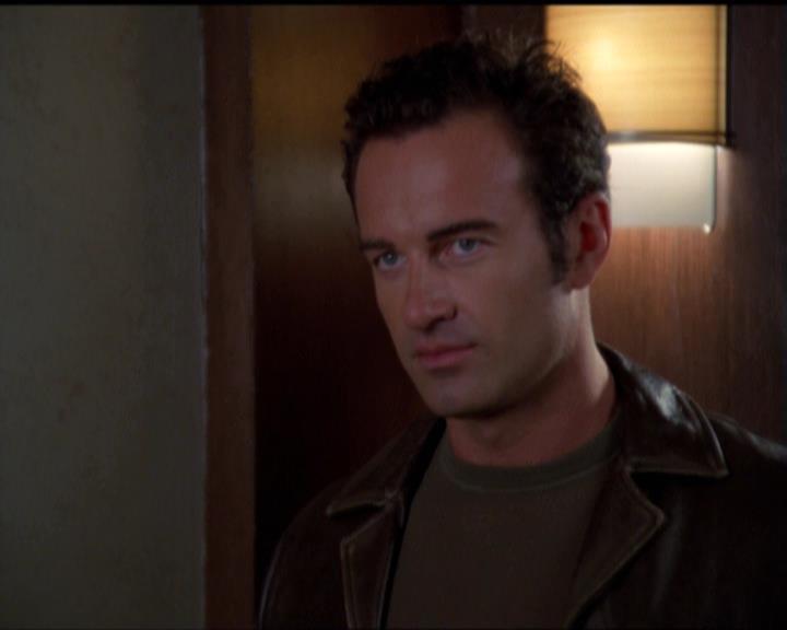 Charmed-Online-dot-net_5x05WitchesInTights2217.jpg