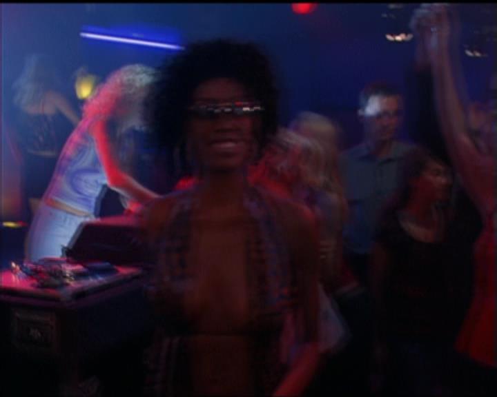Charmed-Online-dot-net_5x05WitchesInTights2240.jpg