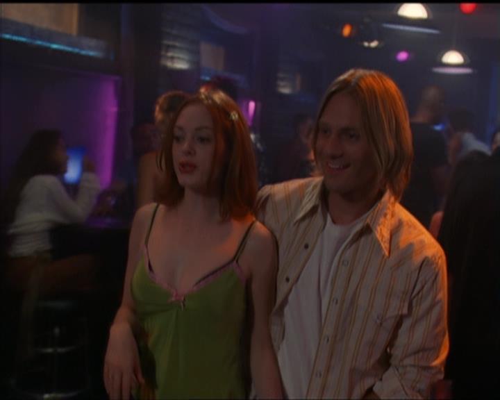 Charmed-Online-dot-net_5x05WitchesInTights2248.jpg