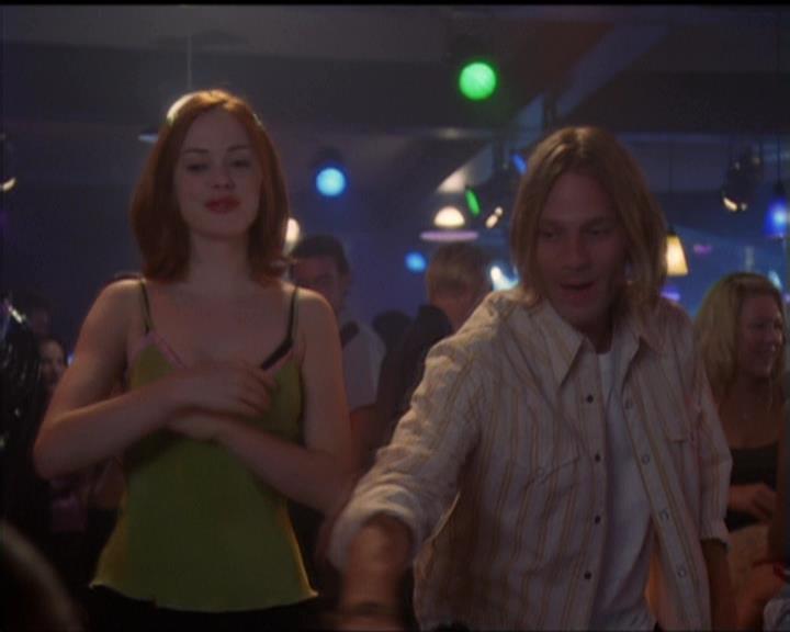 Charmed-Online-dot-net_5x05WitchesInTights2257.jpg
