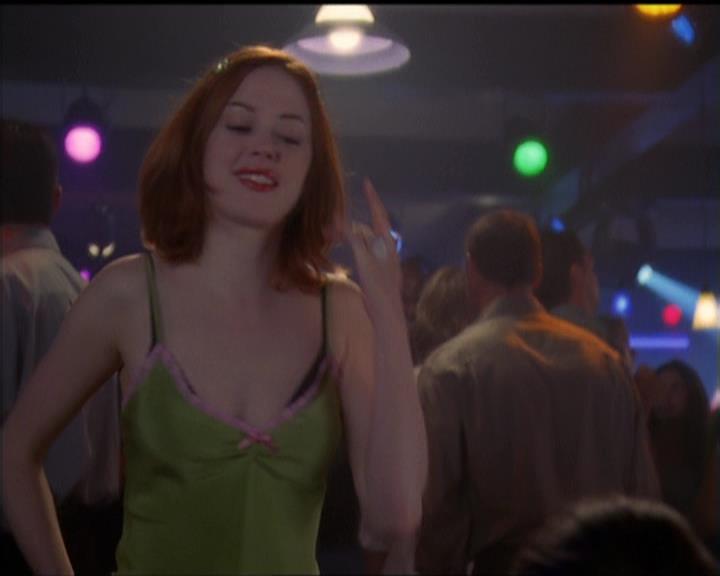 Charmed-Online-dot-net_5x05WitchesInTights2275.jpg